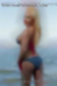 FeyKuiz904 pissing naked